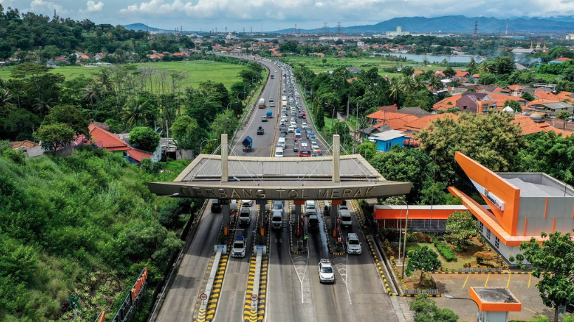 Macet Panjang Menuju Pelabuhan Merak