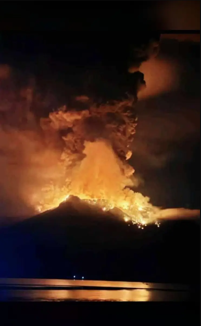 Siaga Erupsi Gunung Ruang di Sitaro