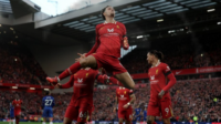 Mohamed salah masukan gol lewat penalty