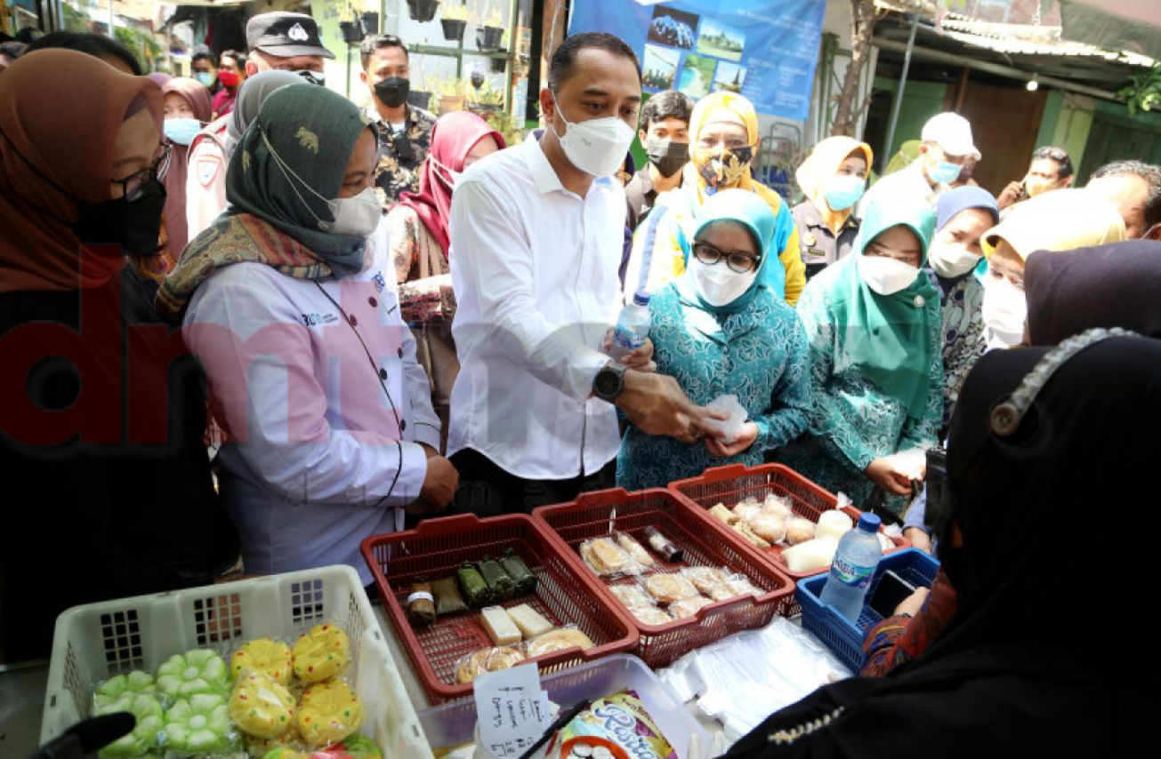 kampung kue surabaya