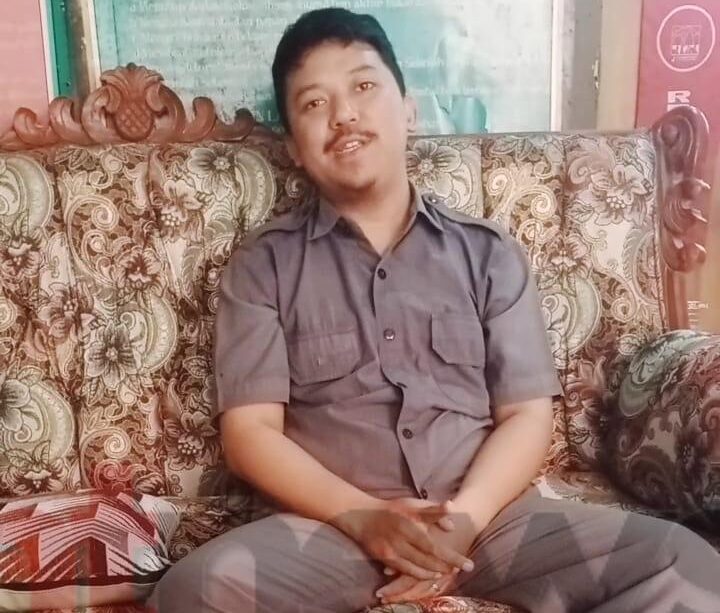 Fahri, S.Pd, Bendahara dan Guru SDN Kikisik